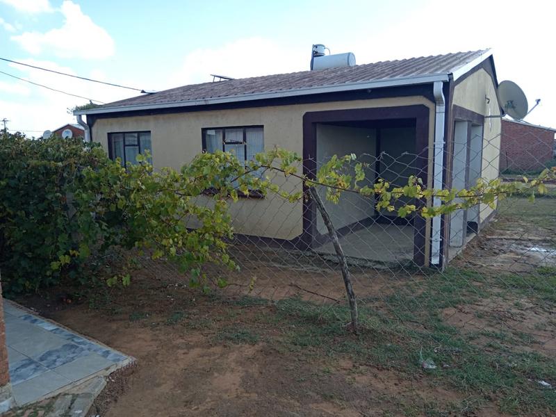 2 Bedroom Property for Sale in Bronville Free State